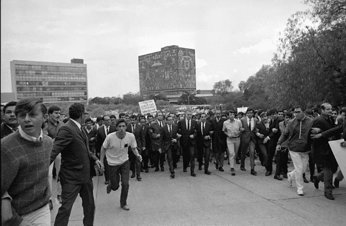 1968